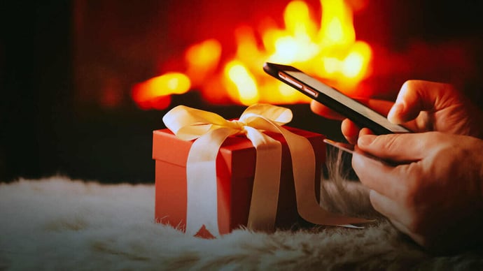 The Risks of Holiday Shopping and What to Do About Them